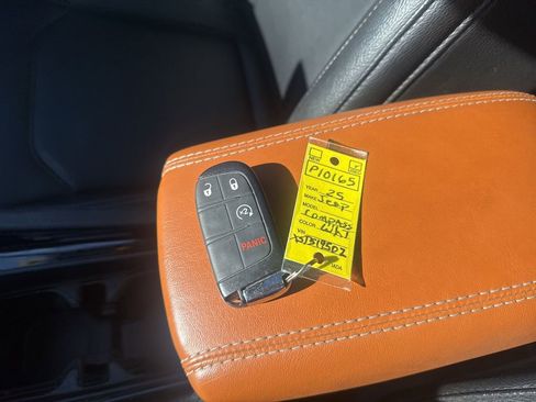 Used 2025 Jeep Compass Limited w/ Sun & Sound Group image 22