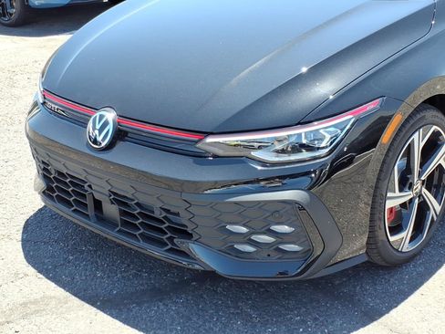 New 2026 Volkswagen GTI SE FWD image 2