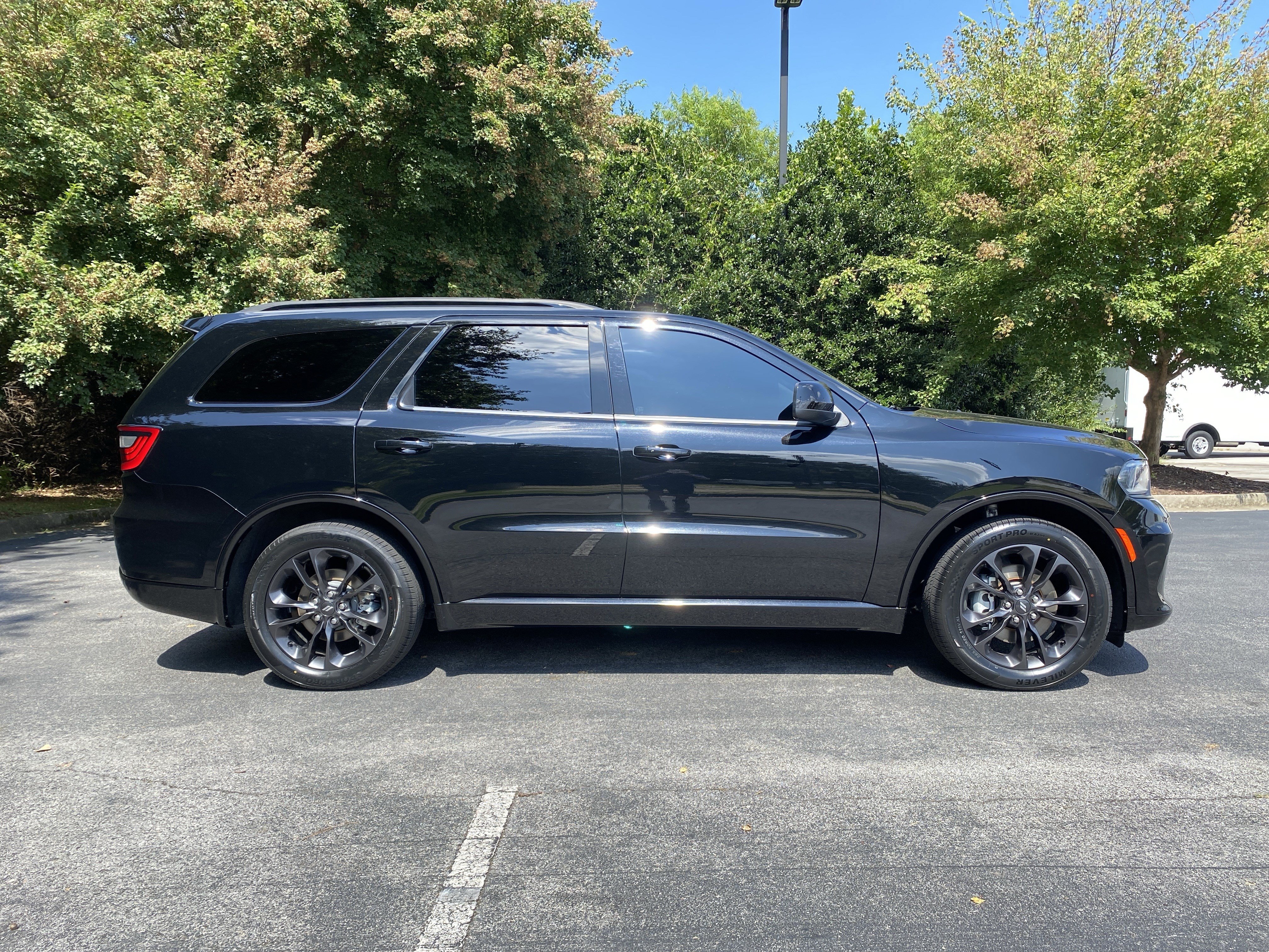 Used 2024 Dodge Durango GT w/ Blacktop Package RWD image 10