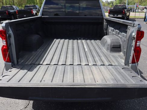 Used 2023 Chevrolet Silverado 1500 LT AWD/4WD image 30