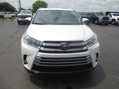 Used 2019 Toyota Highlander Limited AWD/4WD image 13