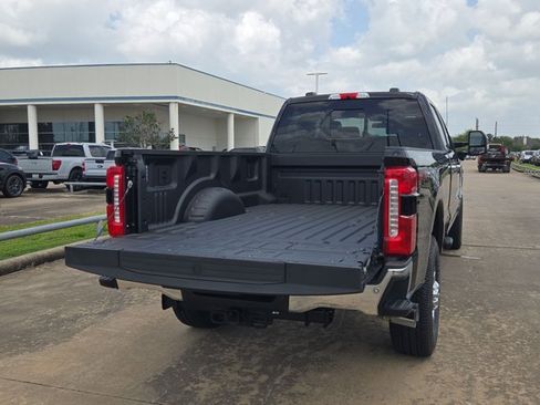 Certified 2025 Ford F350 Lariat w/ Lariat Ultimate Package AWD/4WD image 28