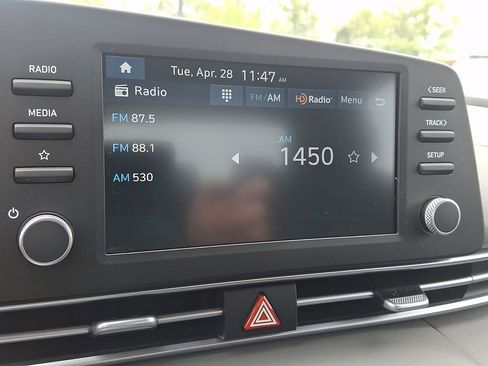 Used 2025 Hyundai Elantra Sport w/ Cargo Package FWD image 17