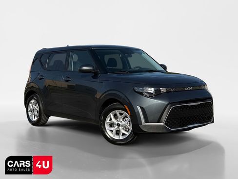 Used 2025 Kia Soul LX w/ LX Technology Package FWD image 1