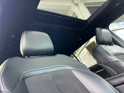 Used 2021 Jeep Grand Cherokee L Laredo image 18