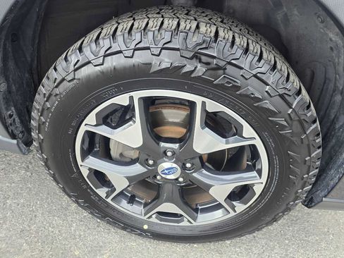 Used 2018 Subaru Crosstrek 2.0i Premium AWD/4WD image 9