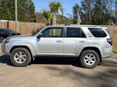 Used 2019 Toyota 4Runner SR5 image 4