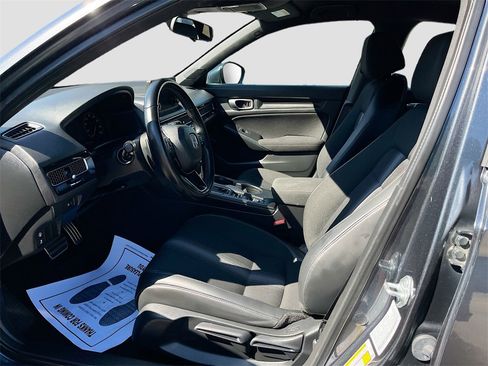 Used 2023 Honda Civic Sport image 19