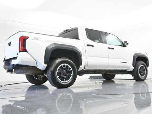 Used 2024 Toyota Tacoma TRD Off-Road AWD/4WD image 49