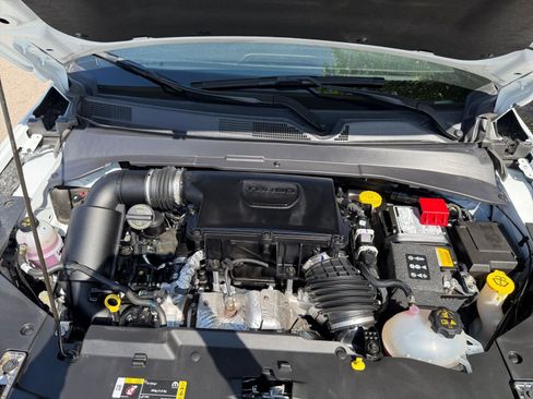 Used 2025 Jeep Compass Limited image 32