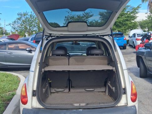 Used 2002 Chrysler PT Cruiser Limited FWD image 18