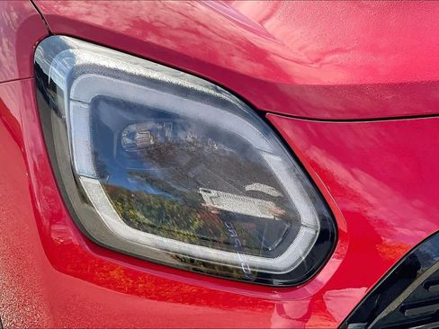 Certified 2025 MINI Cooper Countryman S w/ Comfort Package Max image 28