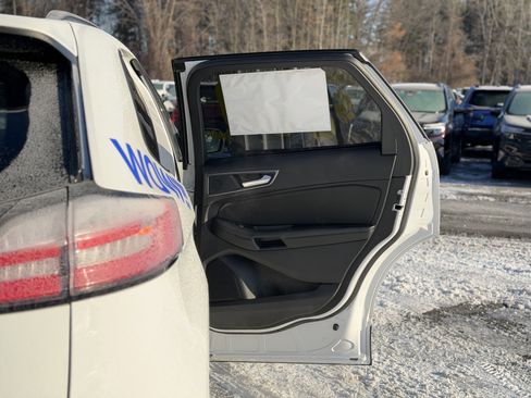 New 2024 Ford Edge SE image 28