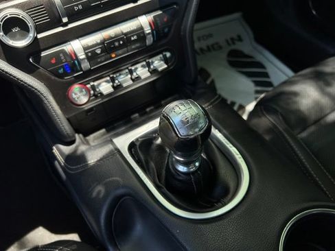 Used 2019 Ford Mustang GT Premium w/ Equipment Group 401A RWD image 29
