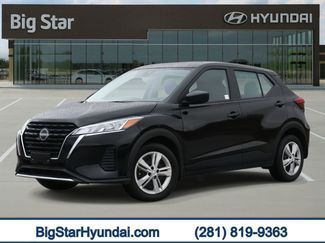 Used 2025 Nissan Kicks Play S video 1