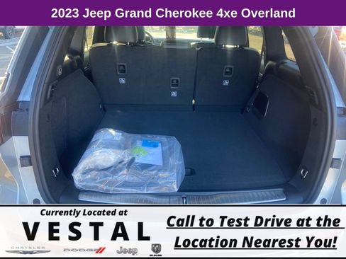 New 2023 Jeep Grand Cherokee Overland AWD/4WD image 12