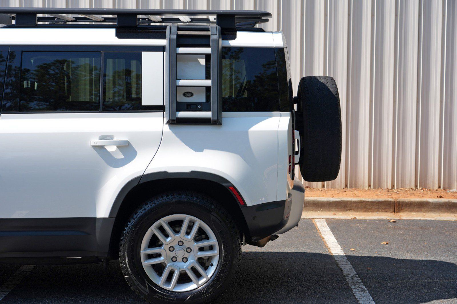Used 2022 Land Rover Defender 110 S AWD/4WD image 68