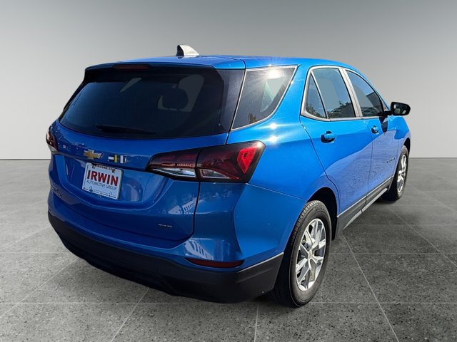 Used 2024 Chevrolet Equinox LS AWD/4WD image 3