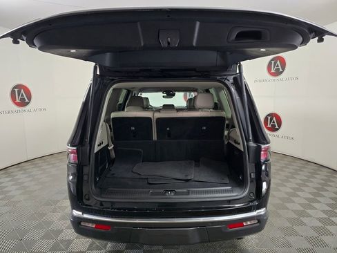 Used 2022 Jeep Wagoneer Series III image 9