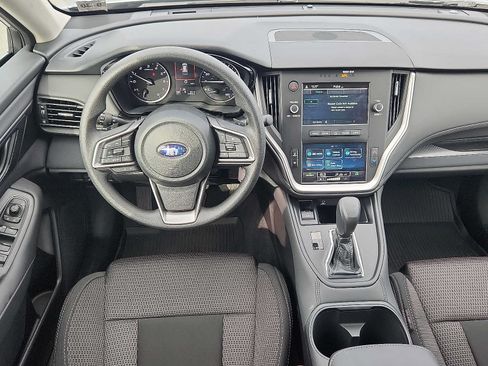 Used 2025 Subaru Outback AWD/4WD image 11