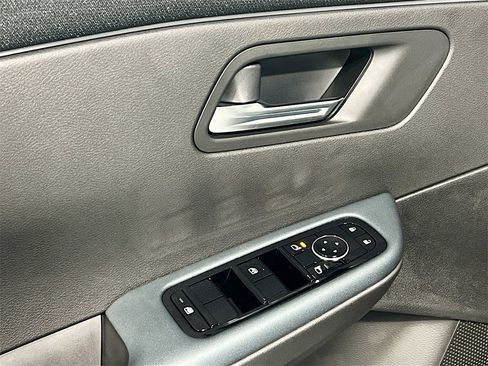 New 2026 Nissan Leaf SV+ image 18