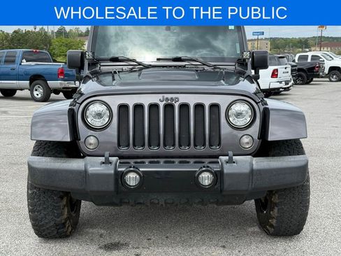 Used 2017 Jeep Wrangler Unlimited Sahara image 8
