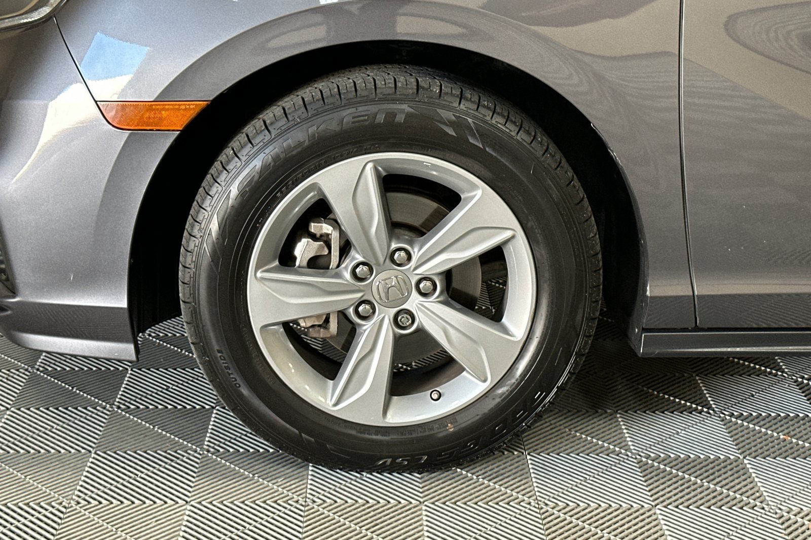 Used 2018 Honda Odyssey EX-L image 42