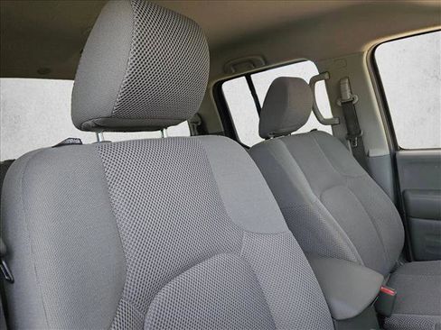 Used 2017 Nissan Frontier SV image 22