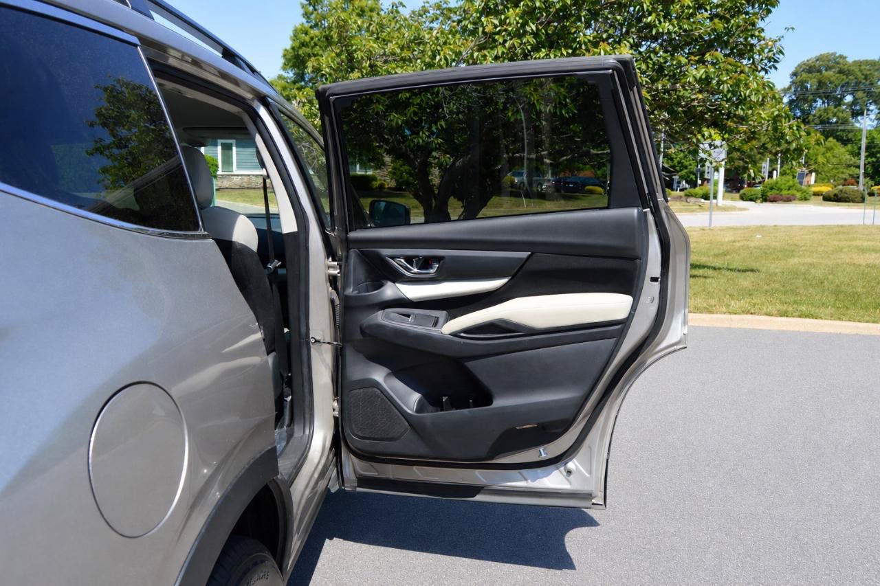 Used 2019 Subaru Ascent Premium AWD/4WD image 18