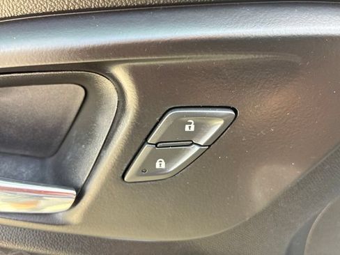 Used 2023 Chevrolet Malibu LT FWD image 19
