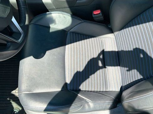 Used 2021 Toyota RAV4 XSE AWD/4WD image 19