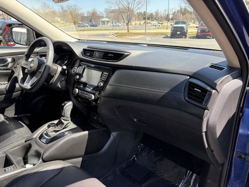 Used 2018 Nissan Rogue SL image 22