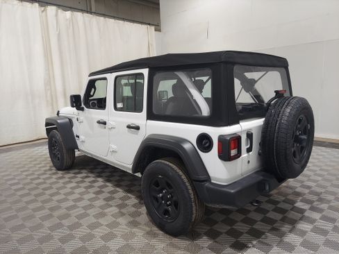 Used 2024 Jeep Wrangler Unlimited Sport AWD/4WD image 2
