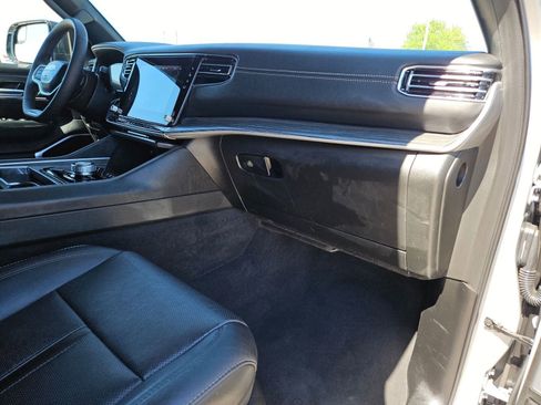 Used 2024 Jeep Wagoneer L Series II w/ Flexible Seating Group image 25