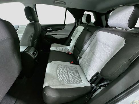 Used 2022 Chevrolet Equinox LS w/ LS Convenience Package AWD/4WD image 22