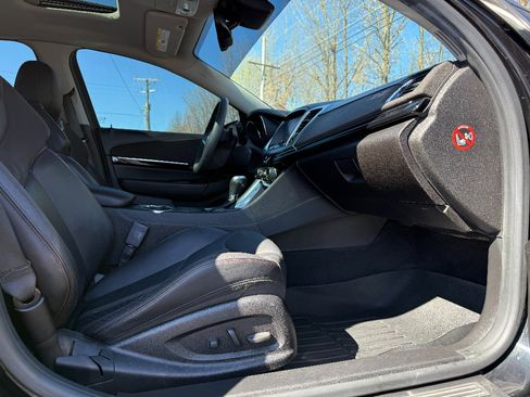 Used 2017 Chevrolet SS Base image 30