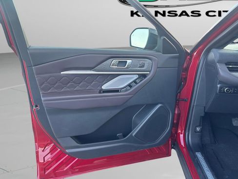 New 2026 Ford Explorer Platinum w/ LUX Leather Package image 28