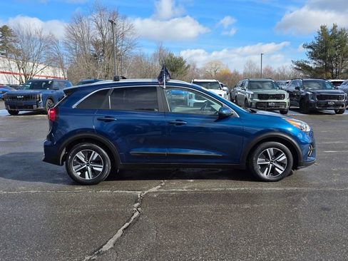 Used 2022 Kia Niro LXS image 10
