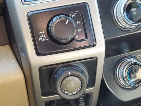 Used 2019 Ford F150 Lariat w/ Equipment Group 502A Luxury AWD/4WD image 25
