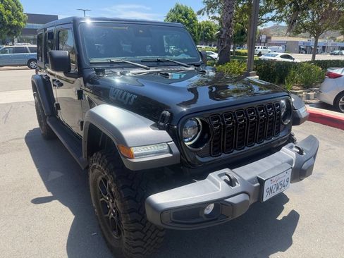 Used 2024 Jeep Wrangler Unlimited AWD/4WD image 2