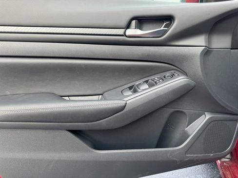 New 2025 Nissan Altima 2.5 SV w/ SV Special Edition Package image 13