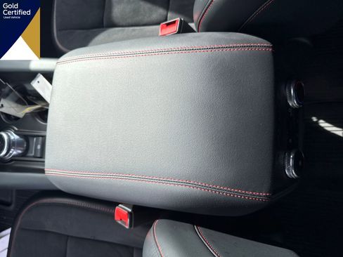 Used 2025 Ford Explorer ST image 31