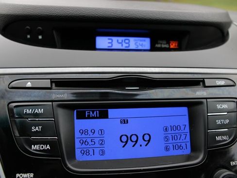 Used 2013 Hyundai Elantra GLS image 8