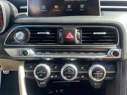 Used 2019 Genesis G70 2.0T Sport image 36