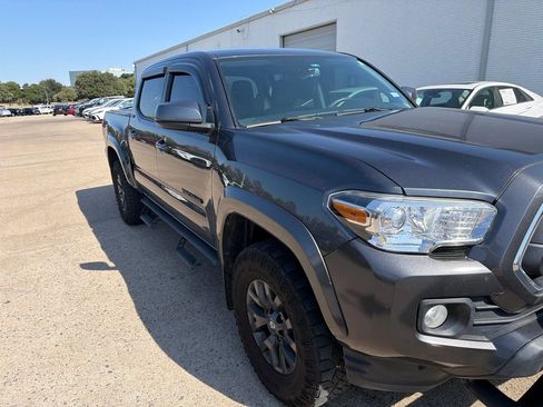 Used 2023 Toyota Tacoma SR5 RWD image 2