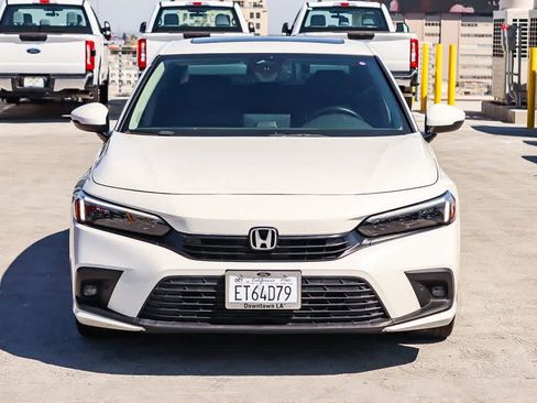 Used 2023 Honda Civic Touring image 2