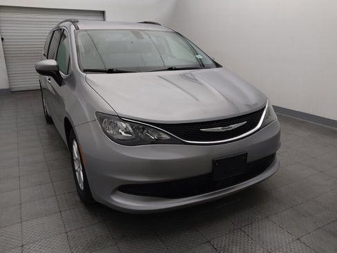 Used 2021 Chrysler Voyager Lxi FWD image 14