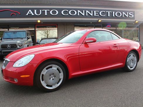 Used 2005 Lexus SC 430 Convertible image 2