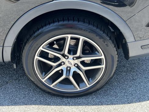 Used 2019 Ford Explorer Sport w/ Equipment Group 401A AWD/4WD image 19