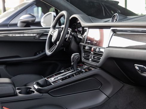 Certified 2026 Porsche Macan GTS AWD/4WD image 51
